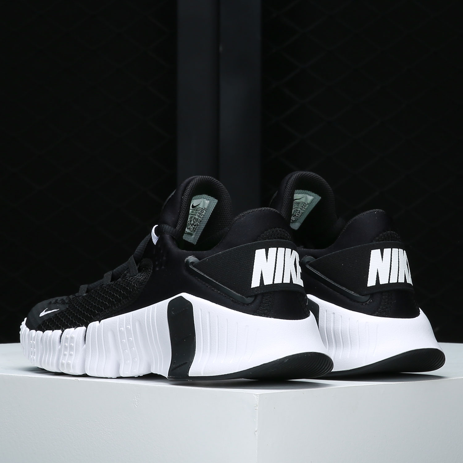 Nike Authentic Women's Free Me - Women Shoes Nike 评论和价格