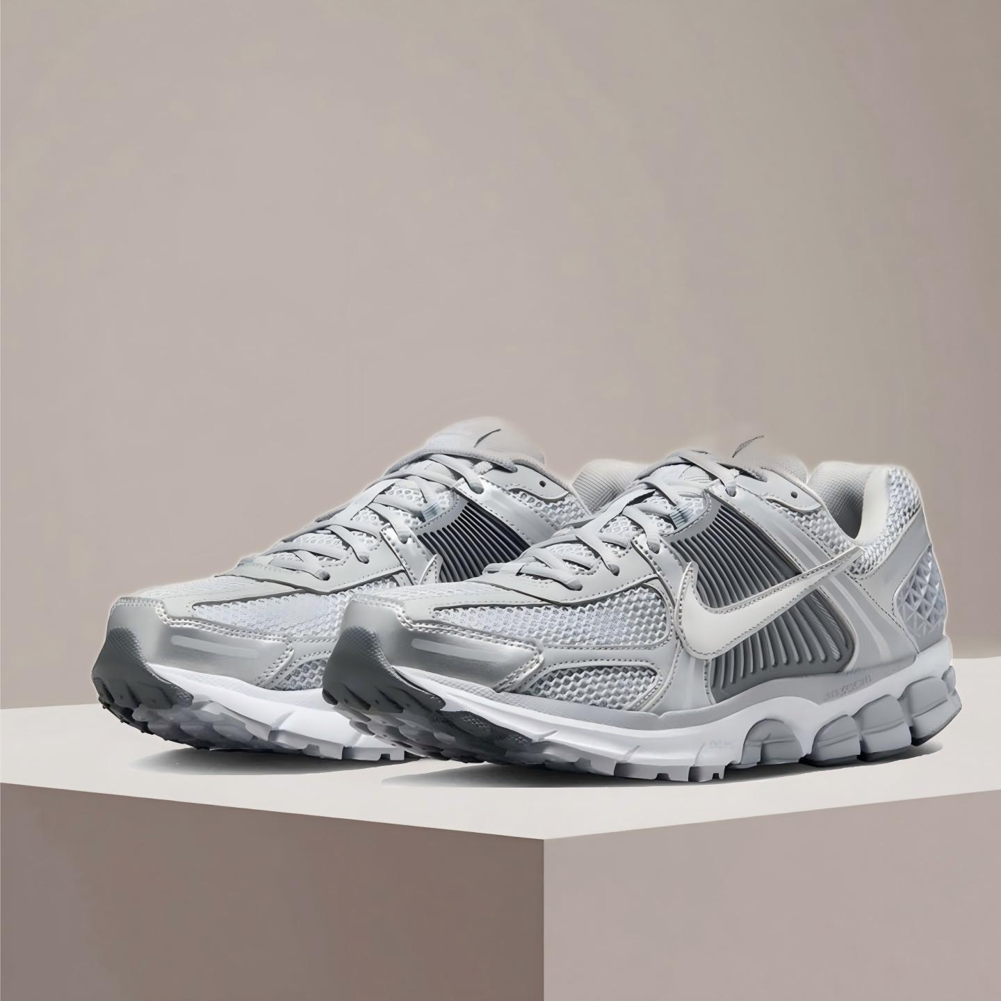 Nike Zoom Vomero 5 Yankees Run - Women Shoes Nike 评论和价格